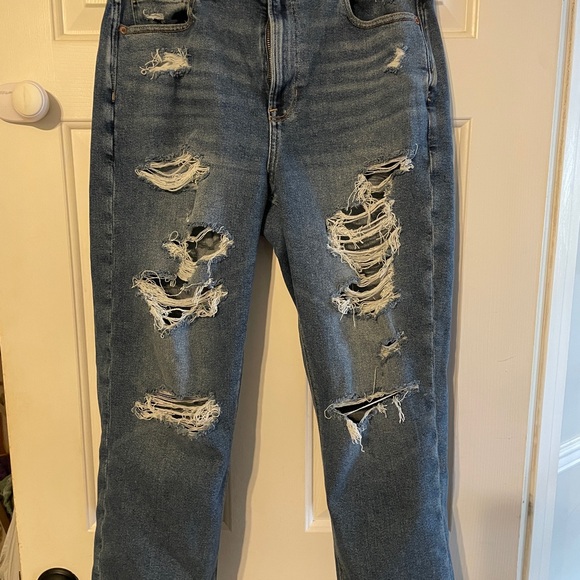 American Eagle Outfitters Floral Hand Embroidered High Rise Jeans - Picture 3 of 6